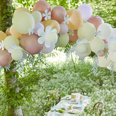 Pastel Daisy Balloon Garland (x 51 balloons)